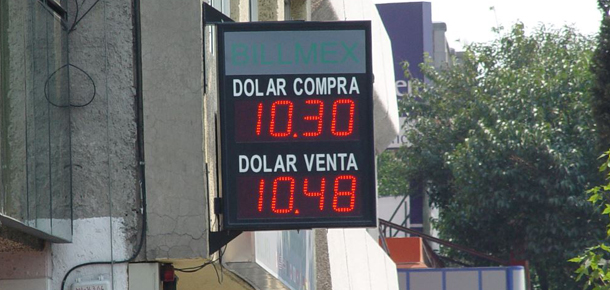 Pantalla digital LEDs compra venta divisas